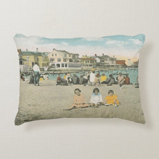Nantucket Jetties Beach Decoratief Kussen (Voorkant)