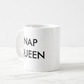 Nap Queen Mok | Funny & Humor Quote Slogan Mok (Voorkant links)