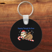 Napng Through The Snow Christmas Sloth Candy Cane Sleutelhanger (Voorkant)