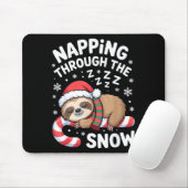 Napng Through The Snow Funny Sloth Candy Cane Xmas Muismat (Met muis)