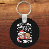 Napng Through The Snow Funny Sloth Candy Cane Xmas Sleutelhanger (Voorkant)