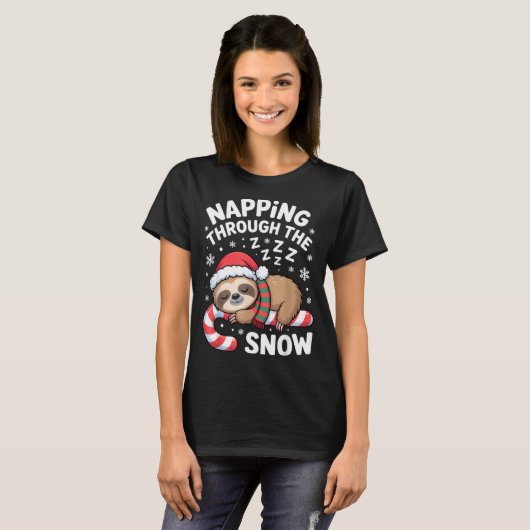 Napng Through The Snow Funny Sloth Candy Cane Xmas T-shirt (Voorkant volledig)