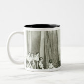 Napoleon I Visiting the Studio of David Tweekleurige Koffiemok (Links)