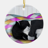 Napping Tuxedo Cat Keramisch Ornament (Voorkant)