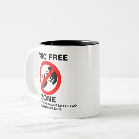 Narc Free Zone Coffee Mok (Voorkant links)