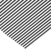 Narrow Black en White Stripes Pattern Medium Tafelloper (Hoek)