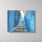 Narrow Blue Stairway in Marokko Canvas Afdruk (Voorkant)