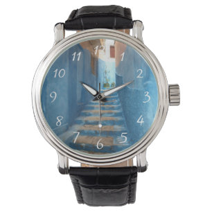 Narrow Blue Stairway in Marokko Horloge