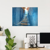 Narrow Blue Stairway in Marokko Poster (Thuiskantoor)