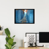 Narrow Blue Stairway in Marokko Poster (Thuiskantoor)