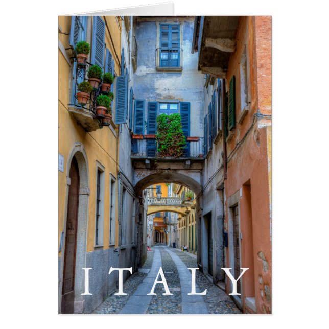 Narrow city street, Italië (Voorkant)
