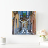 Narrow city street, Italië Vierkante Klok (Huis)