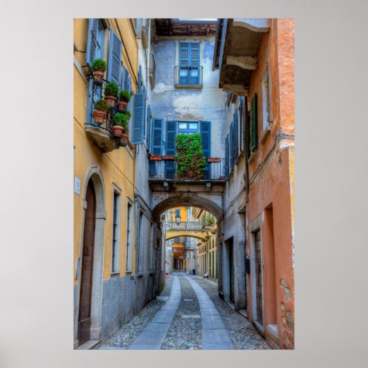 Narrow city street, Italy Poster (Voorkant)