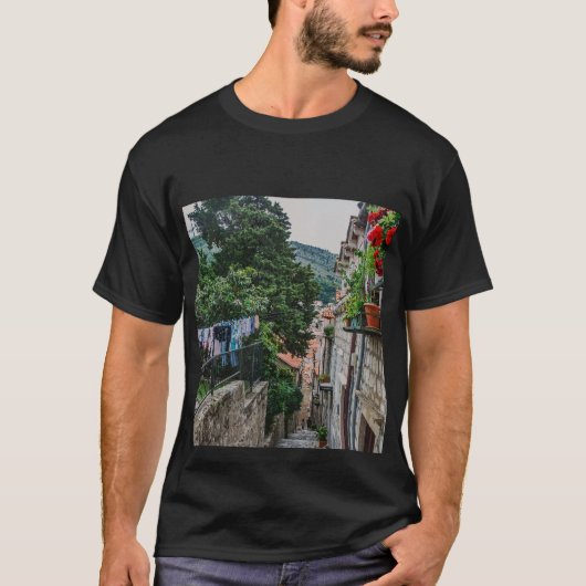 Narrow street in Dubrovnik T-shirt (Voorkant)