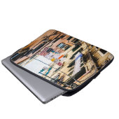 Narrow street in Venice Laptop Sleeve (Voorkant onderkant)