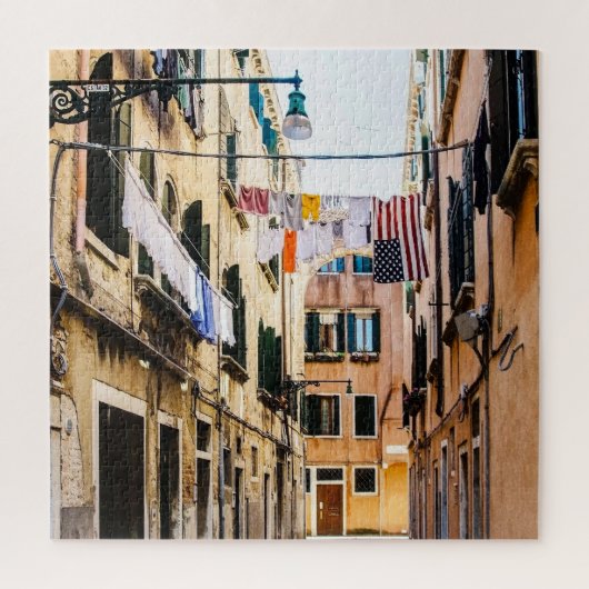 Narrow street in Venice Legpuzzel (Verticaal)