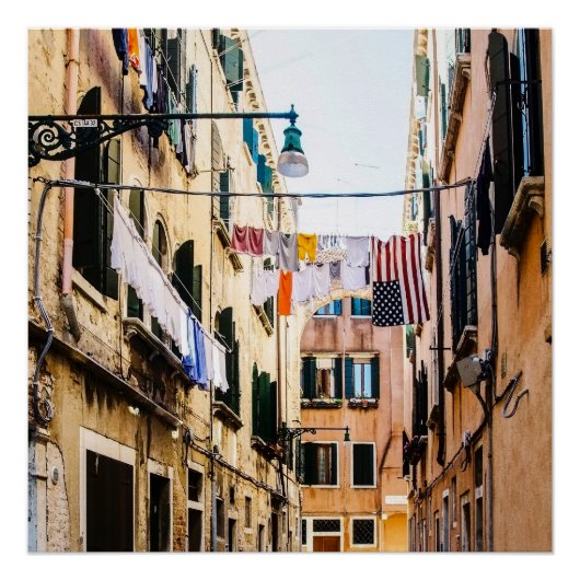 Narrow street in Venice Perfect Poster (Voorkant)