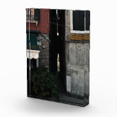 Narrow venetian alleyway (2024) fotoblokken (Rechts)