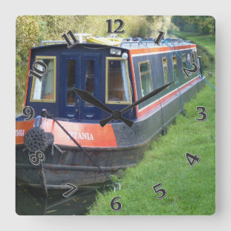 Narrowboat on British Inland Waterways System Vierkante Klok