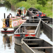 NARROWBOTEN OP HET KANAAL MAGNEET