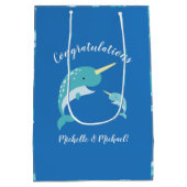 Narwhal-Baby shower Medium Cadeauzakje (Achterkant)