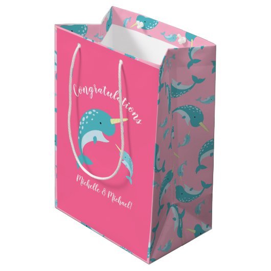 Narwhal Baby shower Pink Girl Cute Medium Cadeauzakje (Achterkant Gekanteld)