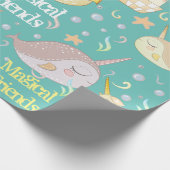 Narwhal en Dragon Friends Blauwgroen gepersonalise Cadeaupapier (Hoek)