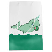 Narwhal Green | Cute Mint Chibi Cartoon Zee Party Medium Cadeauzakje (Voorkant)