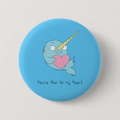 Narwhal Hugging Heart Valentijn Day Button Pin (Voorkant)