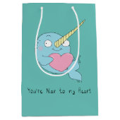Narwhal Hugging Heart Valentijn's Day Gift Bag Medium Cadeauzakje (Voorkant)