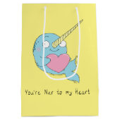 Narwhal Hugging Heart Valentijn's Day Gift Bag Medium Cadeauzakje (Achterkant)