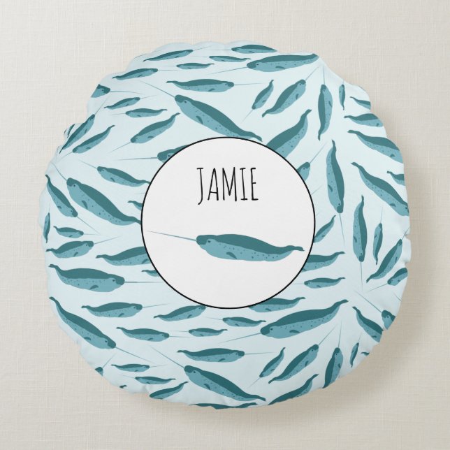 Narwhal in Blue Ocean Pattern Rond Kussen (Voorkant)