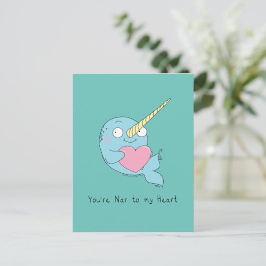 Narwhal met Briefkaart van de hartliefde (Staand voorkant)