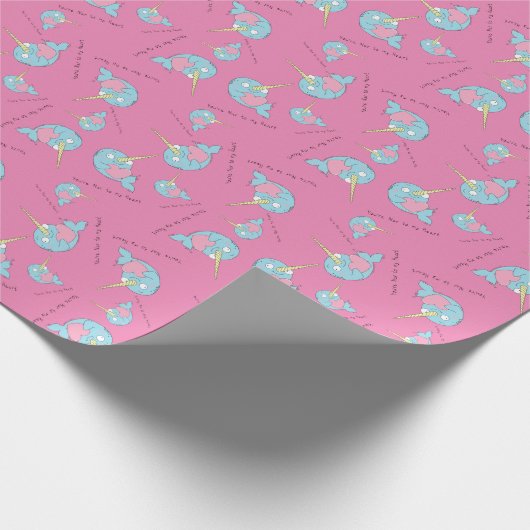 Narwhal met Heart Valentijn's Day Wrapping Paper Cadeaupapier (Hoek)