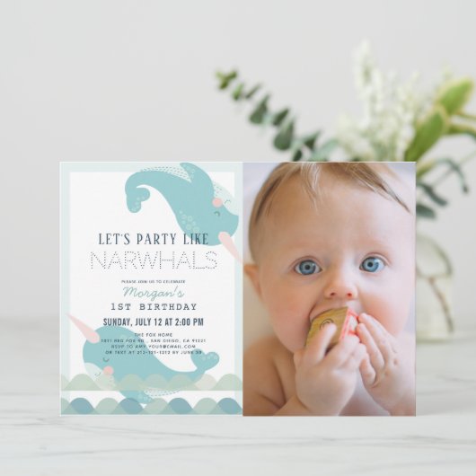 Narwhal Waves Zee Blue Boy 1st Birthday Foto Kaart (Staand voorkant)