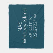 NAS Whidbey Island Latitude Longitude Fleece Deken (Voorkant)