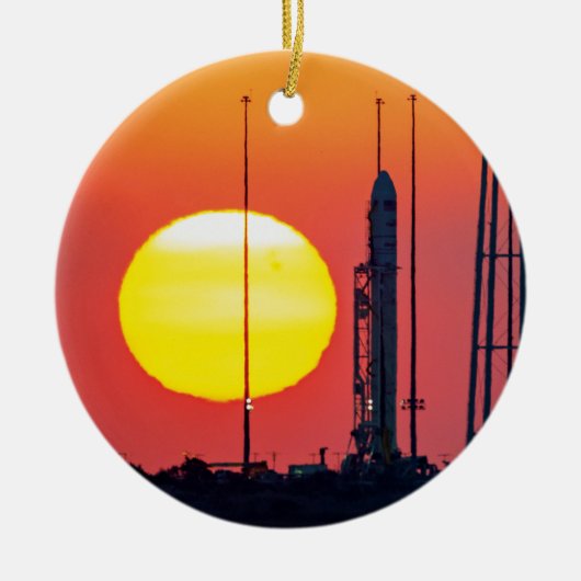 NASA Antares-raket zonsopgang lancering Keramisch Ornament (Voorkant)