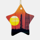 NASA Antares-raket zonsopgang lancering Keramisch Ornament (Rechts)