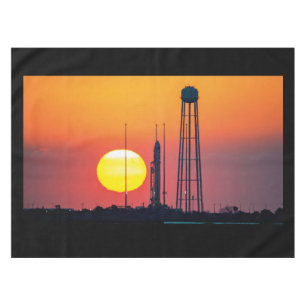 NASA Antares-raket zonsopgang lancering Tafelkleed