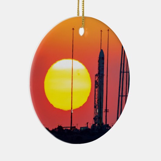 NASA Antares Rocket Sunrise Launch Keramisch Ornament (Rechts)