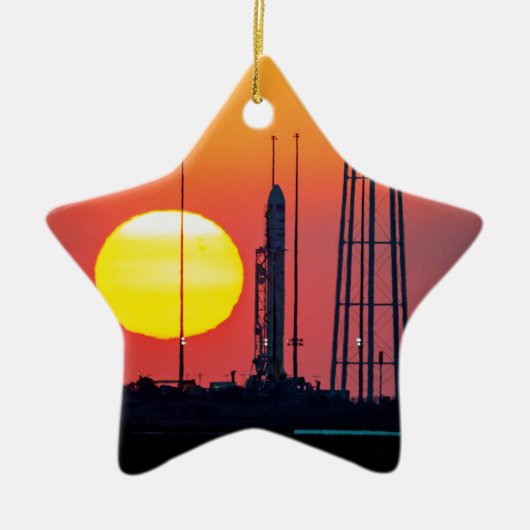 NASA Antares Rocket Sunrise Launch Keramisch Ornament (Voorkant)