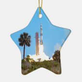 NASA Apollo 16 Saturn V-raketlancering Keramisch Ornament (Links)