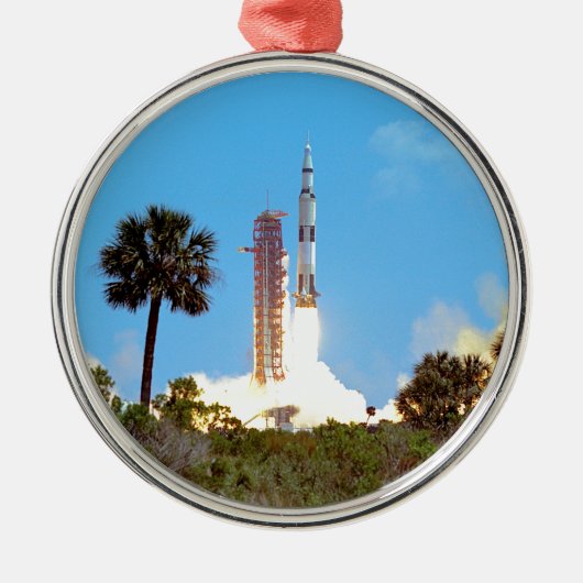 NASA Apollo 16 Saturn V Rocket Launch Metalen Ornament (Voorkant)