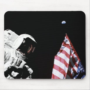 NASA Apollo 17 Astronaut Vlag Aarde Maan Foto Muismat