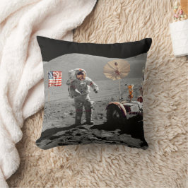 NASA Apollo 17 maanlandingsmissie, 1972 Kussen