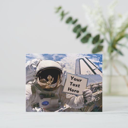 NASA Astronaut Holding Sign. - Aangepaste tekst to Briefkaart (Staand voorkant)