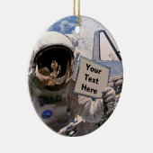 NASA Astronaut Holding Sign. - Aangepaste tekst to Keramisch Ornament (Rechts)