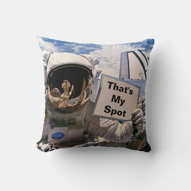 NASA Astronaut Houdt Bord Vast - Voeg Aangepaste T Kussen (Voorkant)