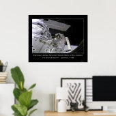 NASA Astronaut Newman Waves Terug in camera Poster (Thuiskantoor)