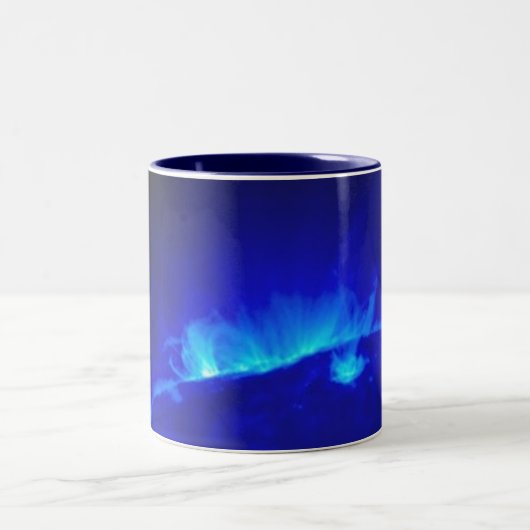 NASA/Eerste Zonneoplossing afbeelding van het twee Tweekleurige Koffiemok (Center)